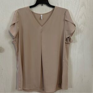 Anyally taupe ruffle sleeve blouse. Size L